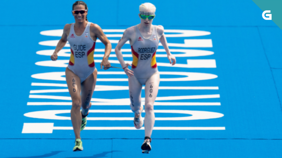 EnXogoG's tweet photo. 🥇 Ouro para Susana Rodríguez Gacio @SuRGAcio ‼

👏 Inmellorable nova para comezar o día 

A triatleta galega domina dun xeito abrumador a proba dos Xogos de Tokyo e gaña con 4 minutos de vantaxe sobre a segunda clasificada

Parabéns 👉 https://t.co/YRY3V17waK https://t.co/vAMOT5caH1