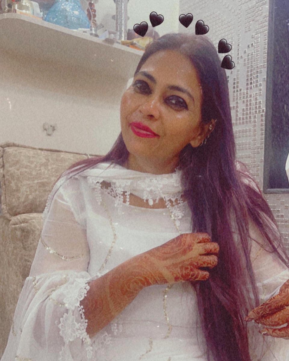 SairaSattani's tweet photo. With the new day comes new strength and new thoughts..🌹❤️ #sairasattani #GoodMorningTwitterWorld #love https://t.co/oE9cCDgztR