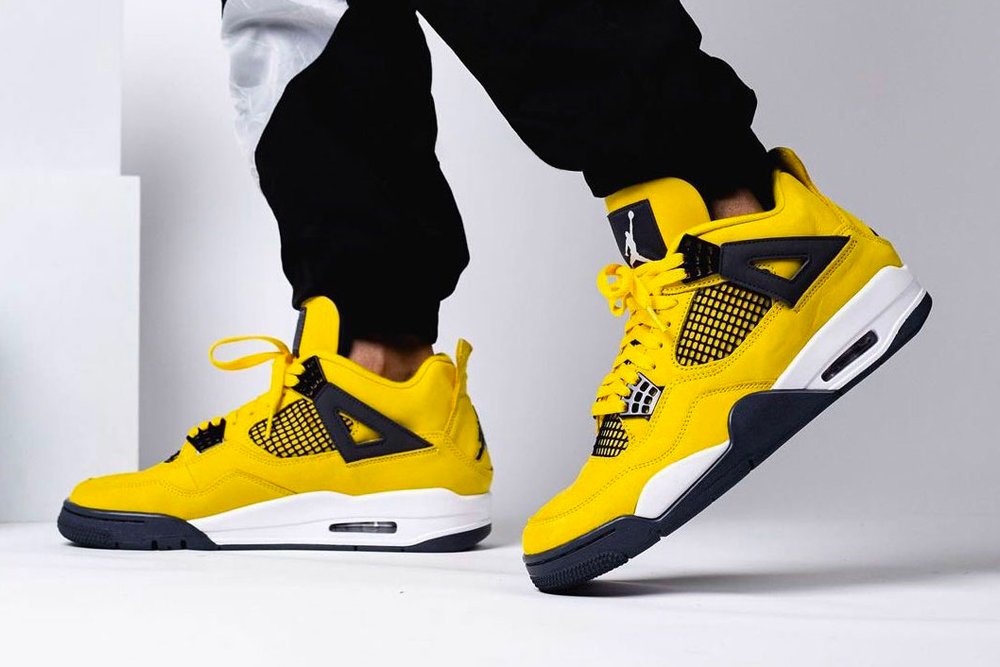 Air Jordan 4 Retro 'Tour Yellow' Sneaker Steal