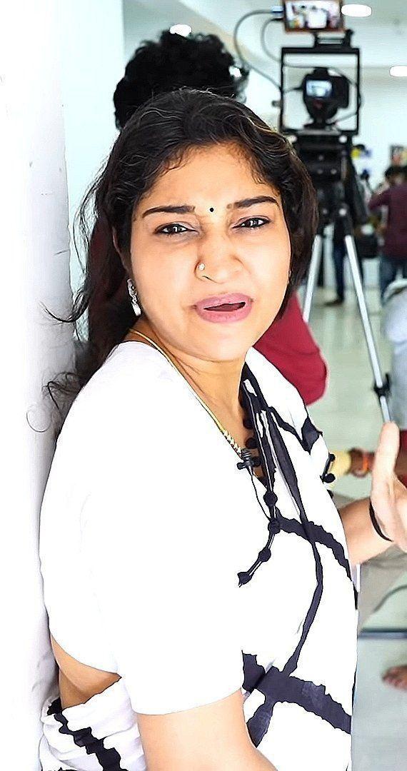 gowthamblr91's tweet photo. #neelima #nelima #aunty https://t.co/xcrdRj0dvW