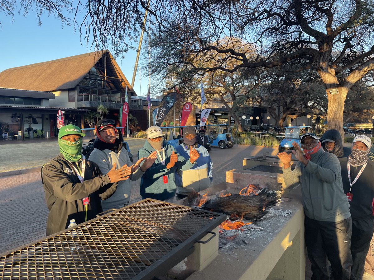 Players and Caddies, literally warming up for the final round of Vodacom Origins of Golf - Sishen #greatnessbeginshere #ssgolf #sishengolfclub #vodacomoriginsofgolf