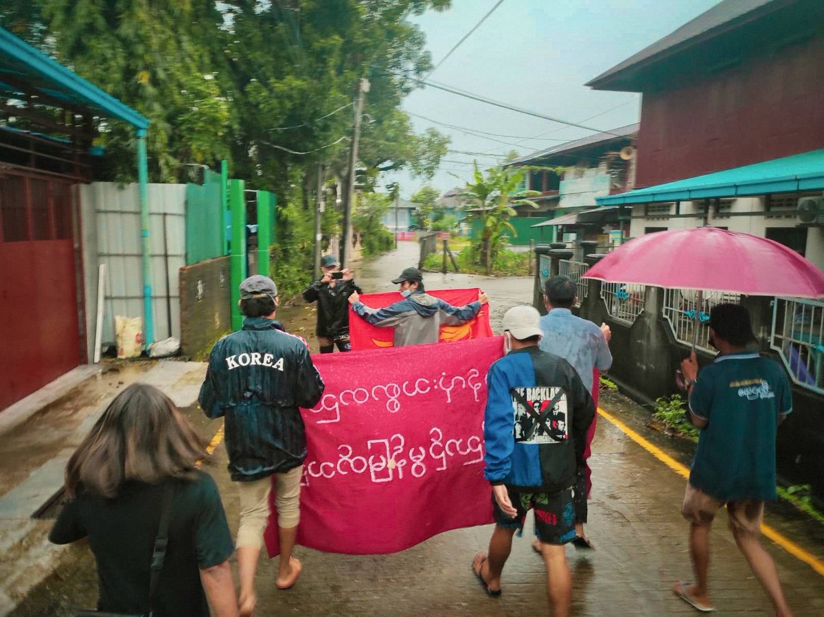 IrrawaddyNews's tweet photo. Activists from Tanintharyi Region’s capital, Dawei, took to the streets against military rule on Saturday despite the rain. 
(Photo: DGSC) 
#WhatsHappeningInMyanmar https://t.co/ESRU1rOrGN