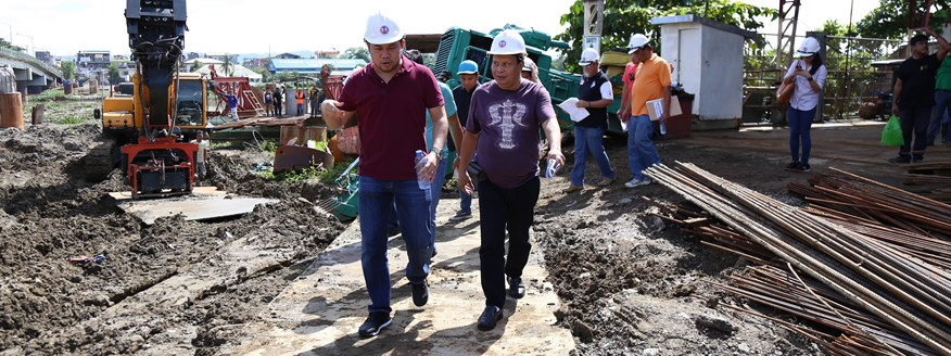 JasFajardo3's tweet photo. I’m a great believer in luck, and I find the harder I work the more I have of it.-Mark Cuban

Cavite Laguna Expressway already open.. Thanks to all hardworking people of DPWH #BayaniKoTo https://t.co/llU0ntfCc6