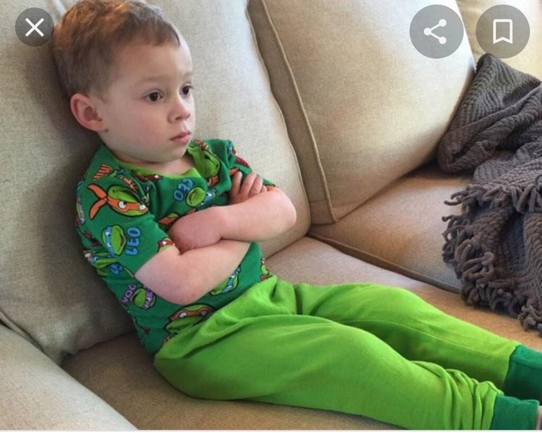 darleneturner53's tweet photo. When your grandma told you to stop running in and out the house and you didnt listen now you stuck in the house Watchin Victor Newman on the Young and the Restless😂 https://t.co/Dkc5txKgJo