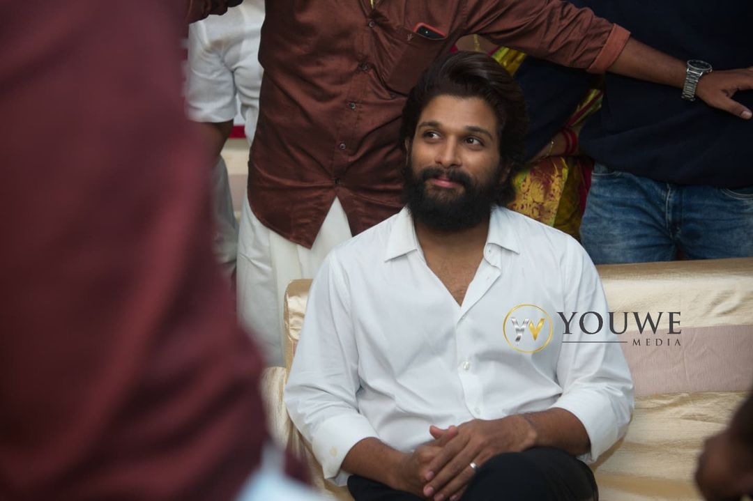 DuckBunnyHaters's tweet photo. .@alluarjun At @IamEluruSreenu Marriage ❤️

White + Beard = 🔥 https://t.co/pcv3QR6l3s