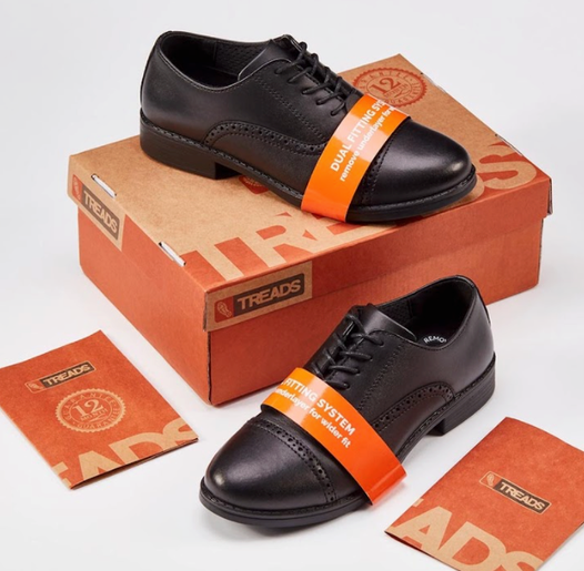 TreadsOfficial's tweet photo. 💥Buy DAKOTA OXFORD school shoes - Now from just £24.95!💥
https://t.co/oAsdXieTRX
Free delivery. Free returns. Lower price. 👞

#TreadsSchoolShoes #school2021 #schooluniform https://t.co/1aB3ivsRJz