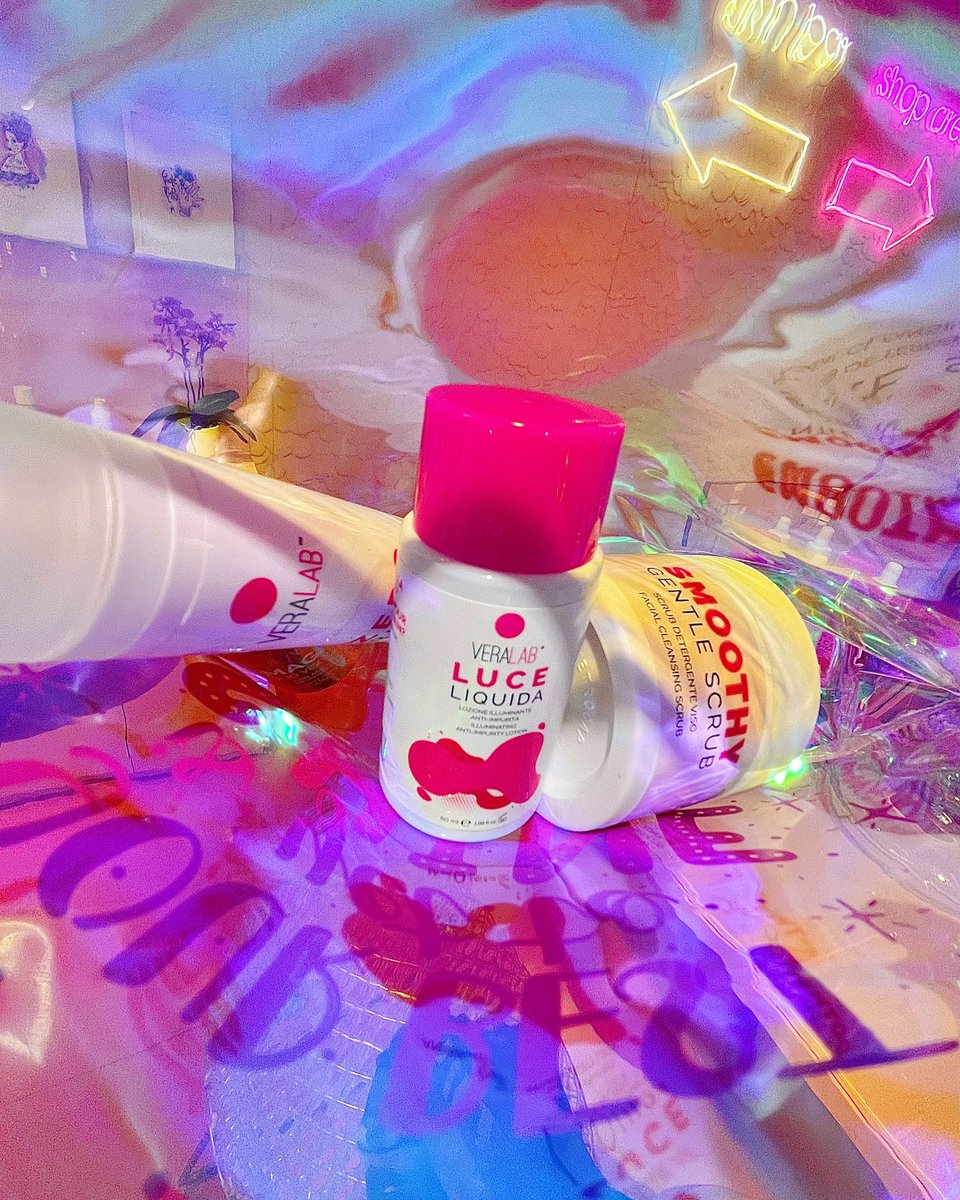Veralab_cinica's tweet photo. Quali sono i prodotti Veralab che portate sempre con voi anche in vacanza?
Noi spumone travel size, luce liquida, zero smog e smoothy scrub 🤟
Psss questa magnifica pochette oleografica è la nostra “Your Best Is Yet To Shine” 😉
#veralab #skincare #cosmetica #luceliquida https://t.co/tgxCWKj9IF