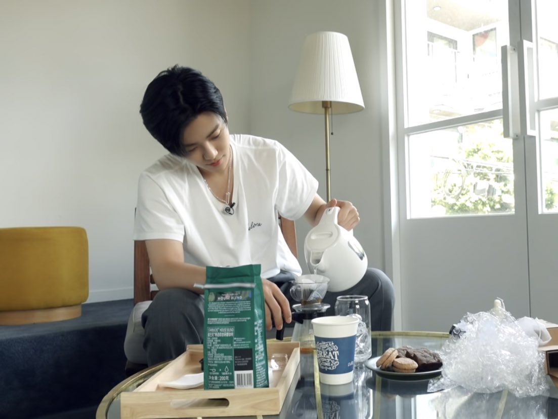 jaemoa_'s tweet photo. americano prince : https://t.co/C446tC6Cka