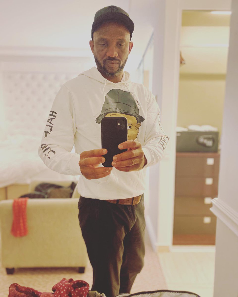 davidkau1's tweet photo. Good morning. Have a good Saturday. Be safe, take it easy. 🤗🤓👊🏾
#comedian #entrepreneur #filmmaker #wellness #mentalhealthawareness #mentalhealth #besafe #davidkau #halfmanhalfcomic https://t.co/5hG5imwCHB