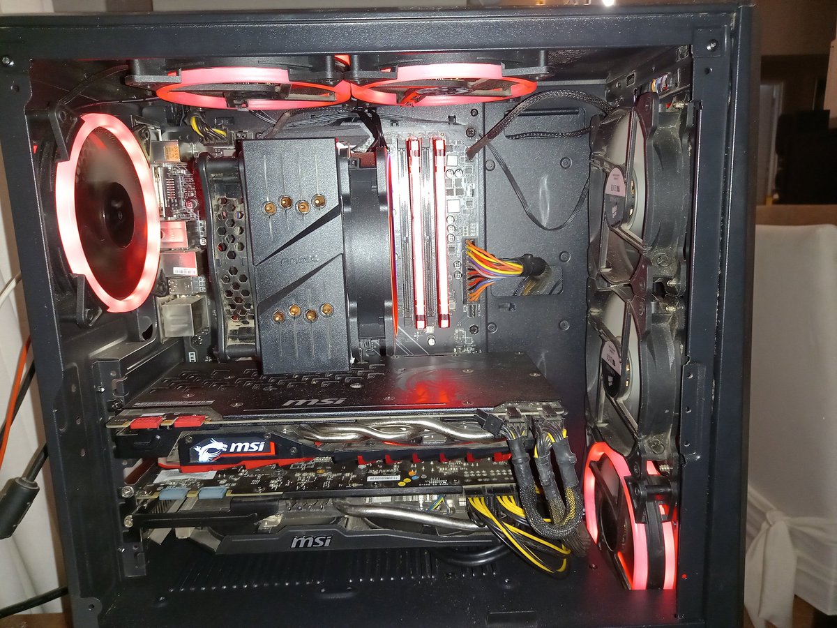 TimothyMostert's tweet photo. @AORUS_ZA With air as it is cheaper, gets the job done and I'm afraid of water leaks. https://t.co/eGRF8u9eIP