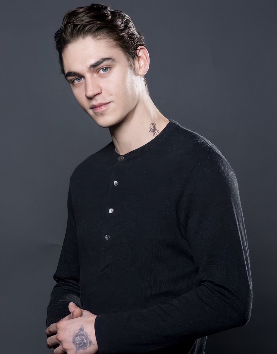 New pics of Hero for LaVanguardia.com! 🖤