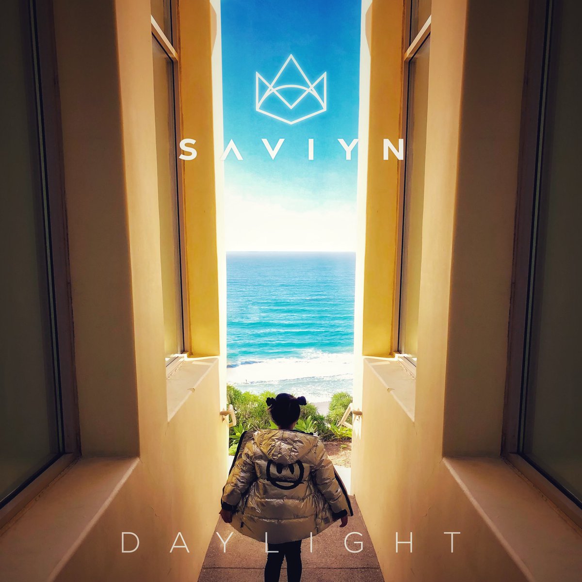 Mark your calendars~ SAVIYN’s new single “Daylight” will hit all music platforms on 9/3!  Be sure to follow SAVIYN on your favorite music service! #SAVIYN #SAVIYNmusic
⬇️
lnk.to/SAVIYN_Voyage01