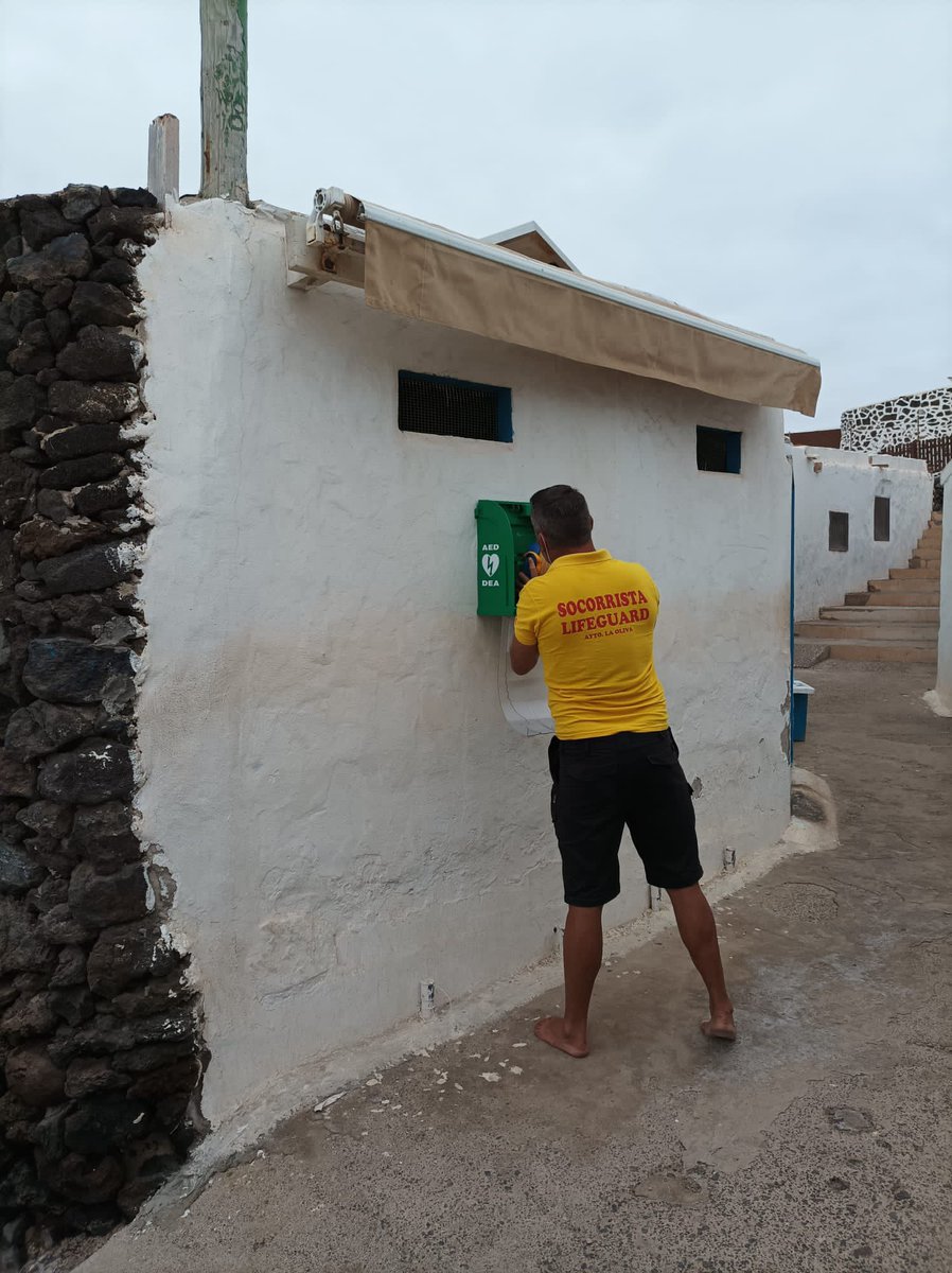 💚 El Ayuntamiento de La Oliva instala un desfibrilador en la Isla de Lobos

📍 La Concejalía de Playas y Medio Ambiente del Ayuntamiento de La Oliva, dirigida por Julio Santana, ha instalado el primer desfibrilador en la Isla de Lobos.