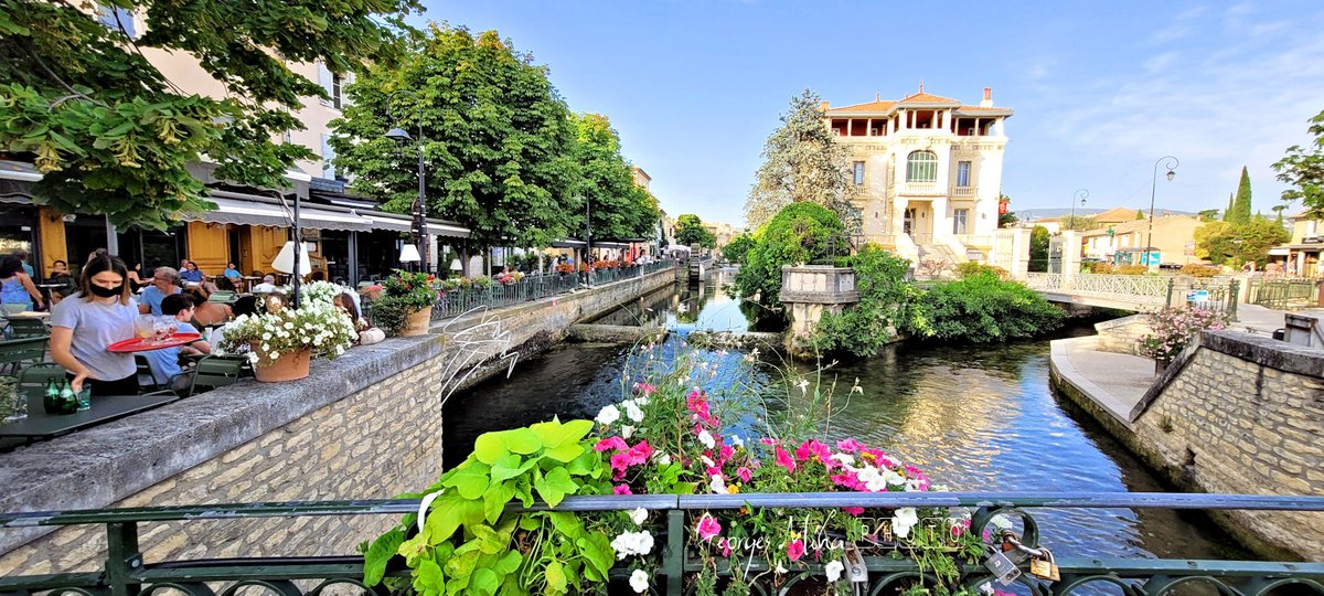 geozine_'s tweet photo. l'Isle-sur-la-sorgue, surnommé aussi la Venise Comtadine du Vaucluse
@ProvenceGuide @laprovence #lislesurlasorgue #lasorgue #vaucluse #vauclusetourisme #venisedevaucluse #georgesmiha #geozine #provencealpescotedazur #provencetourisme #veniseprovencale https://t.co/dkqLfnvKcX