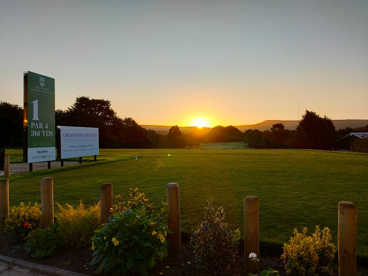 ChorleyGolfClub's tweet photo. 28/8
Hole's changed/ greens cut and ironed , ready for men's comp play well https://t.co/eRNPyjzUgc
