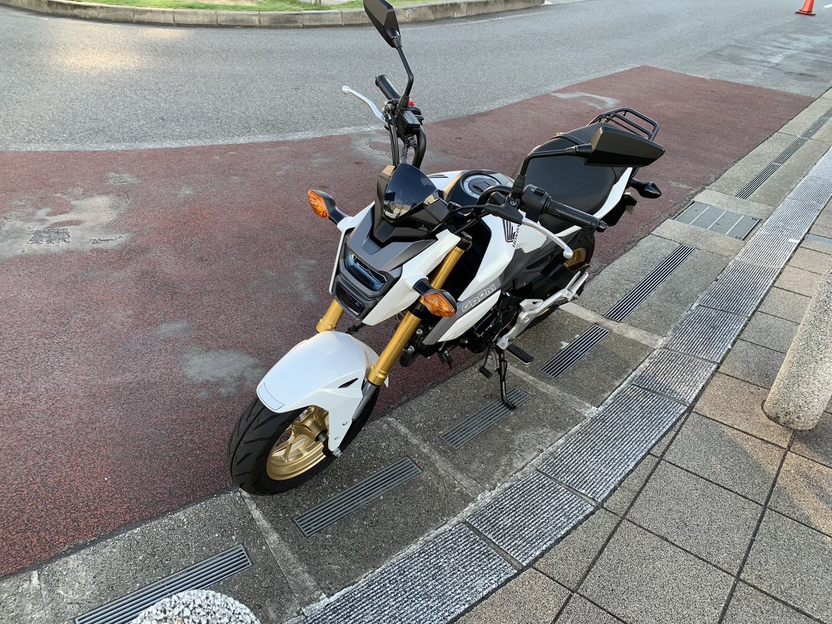 atuYZFR25's tweet photo. 排気量によってバイクの楽しみ方って違うなぁ
奥が深い笑 https://t.co/BxyASYJcck