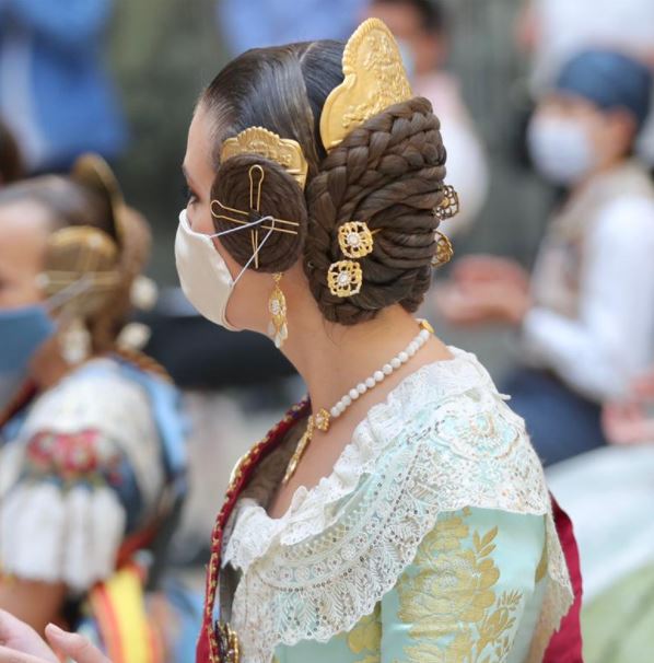 CanoRodriguezMA's tweet photo. 3⃣ VALENCIA FALLAS 

@Wallymi10 @viremi06 @daz_soraya
@lacarraza @Eneas_7 @MartaWarcrY
@valkiria642 @bullboss63 @Oteushu
@AMalvoy @lapaseata @maribelfdez2
@cord7oba @violeta_liddell @nacalre @Robert_neoliber @RUBENRBN2021
@rmriestra @LauraMex @lapaseata

https://t.co/Z4kVLA1t9B https://t.co/NUd6LcXdlQ