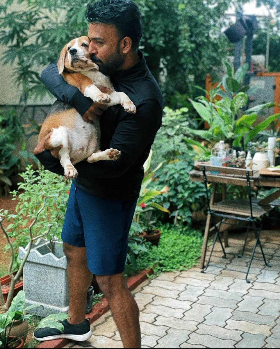 HydTimes's tweet image. A fit &amp;amp; fabulous Tharun with his 🐶

#Tharun #TharunBhascker #Tollywood #FitnessGoals #PuppyLove