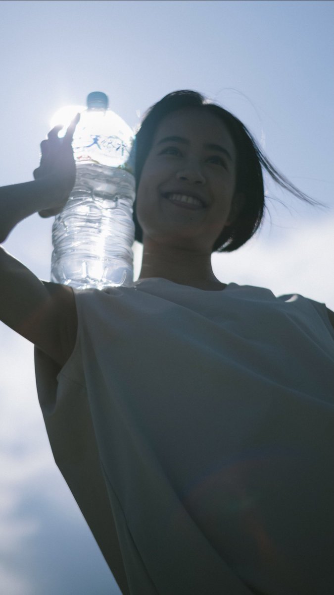 mikiya_takimoto's tweet photo. 【サントリー天然水】の新広告写真

サイネージ広告、品川駅にて。 https://t.co/uyz452og26