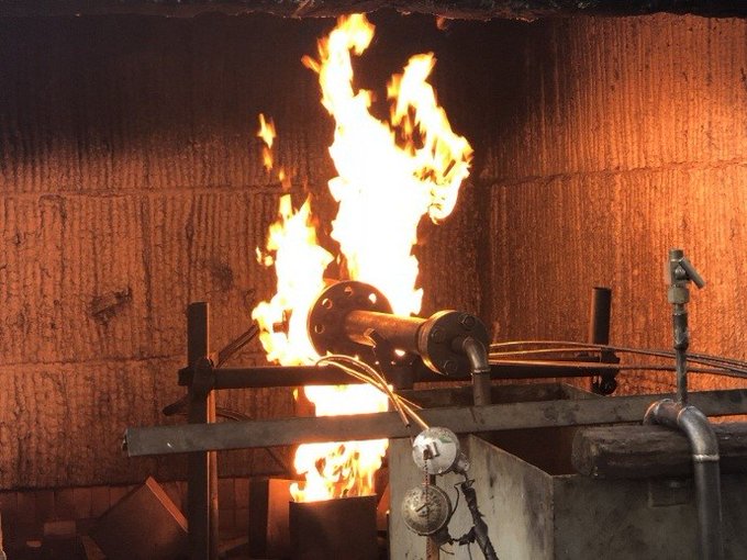 moskva_vika's tweet image. RAYS сотрудничал с PETRONAS в разработке и успешно прошёл тест на огнестойкость. Получил сертификат API 607
Выпускаемые плавающие краны из стали F316L

Испытание и сертификация провела ТЮФ
Теперь охватывает все размеры и класс. 

#тестнаогнестойкость #PETRONAS  #API607