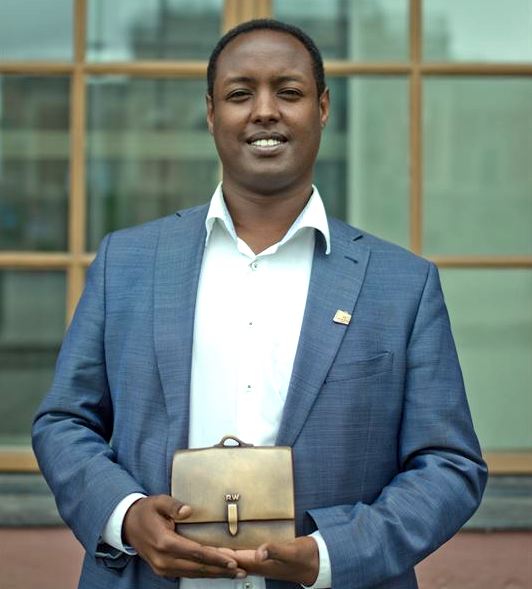 Congratulations to Tobias Rawet and Ahmed Abdirahman, recipients of the Raoul Wallenberg Prize 2021. We look forward to welcoming Abdirahman as one of the speakers at the Baltic Sea Festival 10 September in Kista Library in the "Nobody left behind" buff.ly/3dtJepw