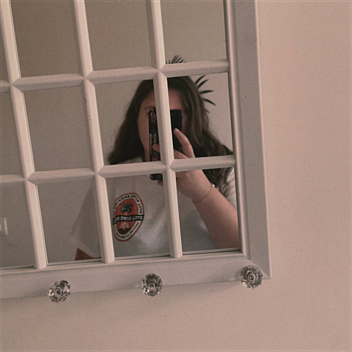 undaharry's tweet photo. oh hey @CamilleRowe @RVCA https://t.co/6FLcqRmsLG