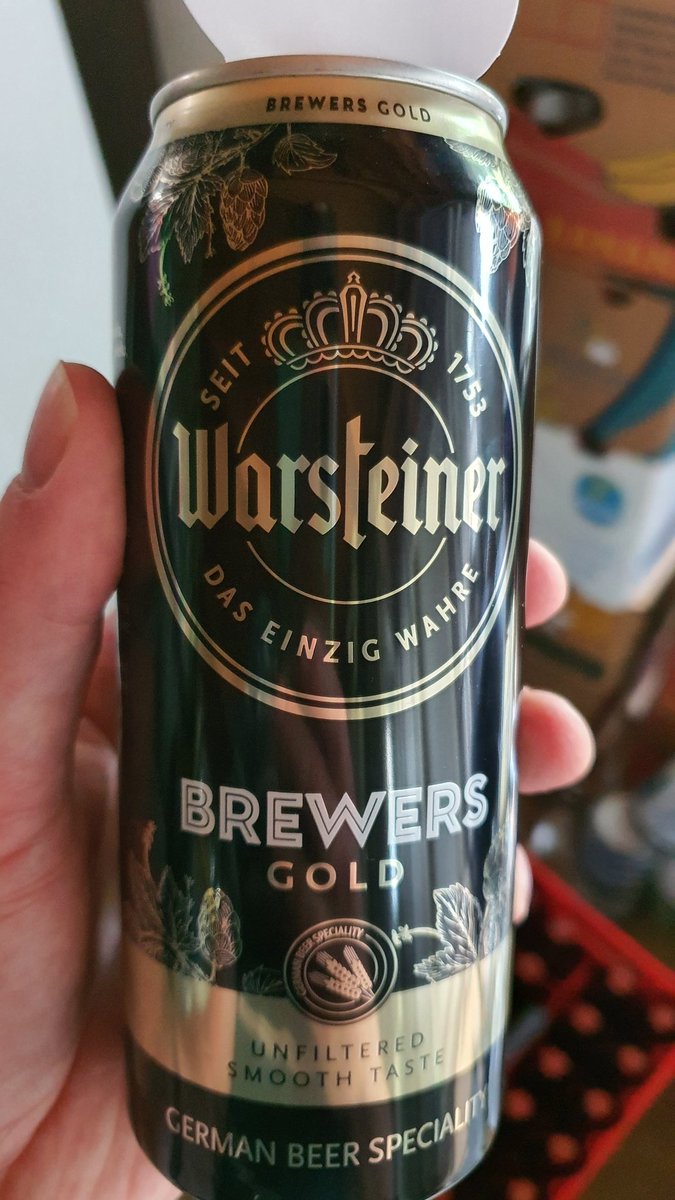 Dit maar eens 'probieren'. Schijnt iets nieuws te zijn uit de koker van de Duitse brouwerij. Misschien na.. de konigin unter den bieren, is dit dan de princes unter den bieren ofzo...?
