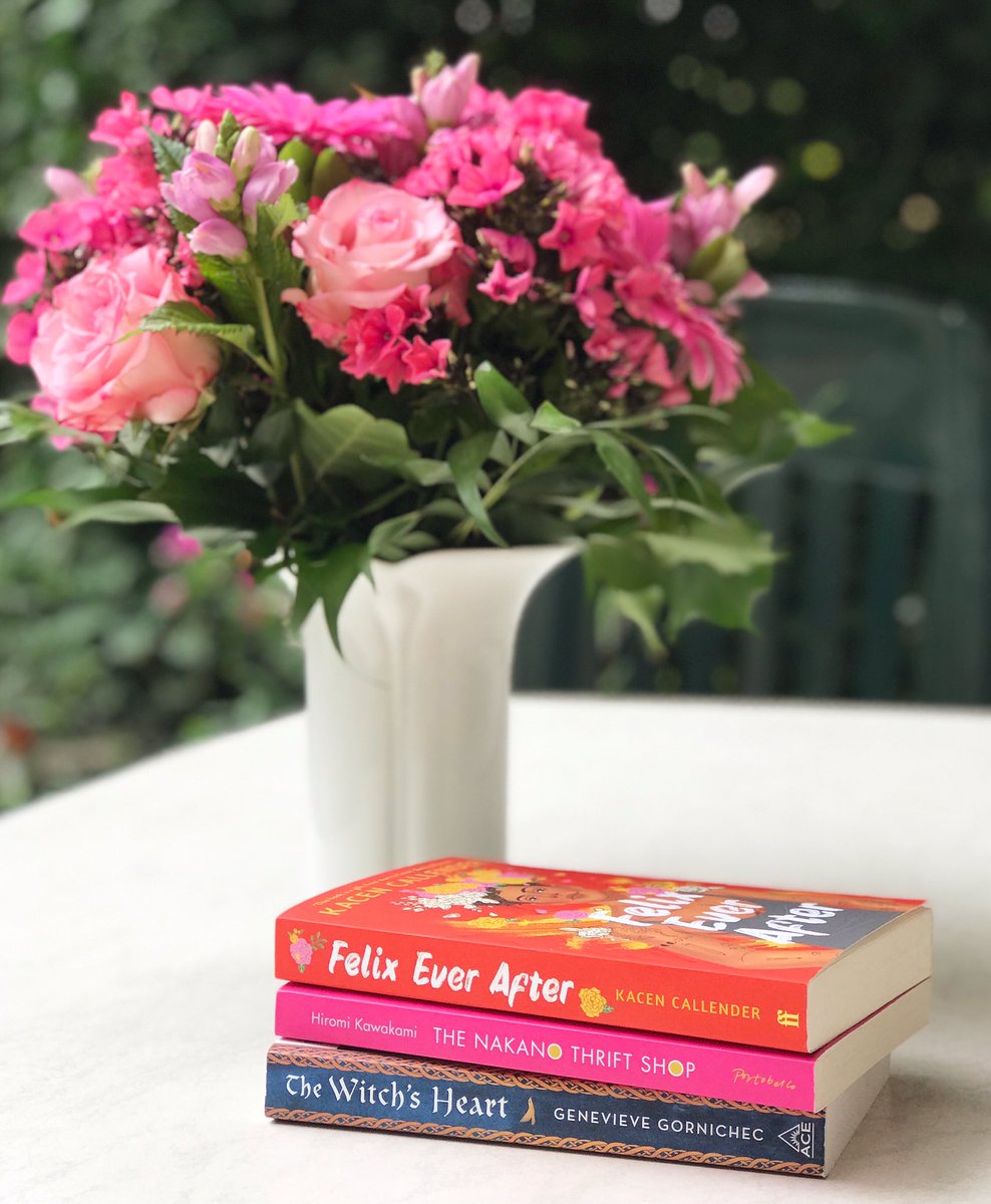 katrinreads's tweet photo. Happy weekend! 

What are you all reading? Here’s my last, current, next stack: https://t.co/ydcX86H6cv
