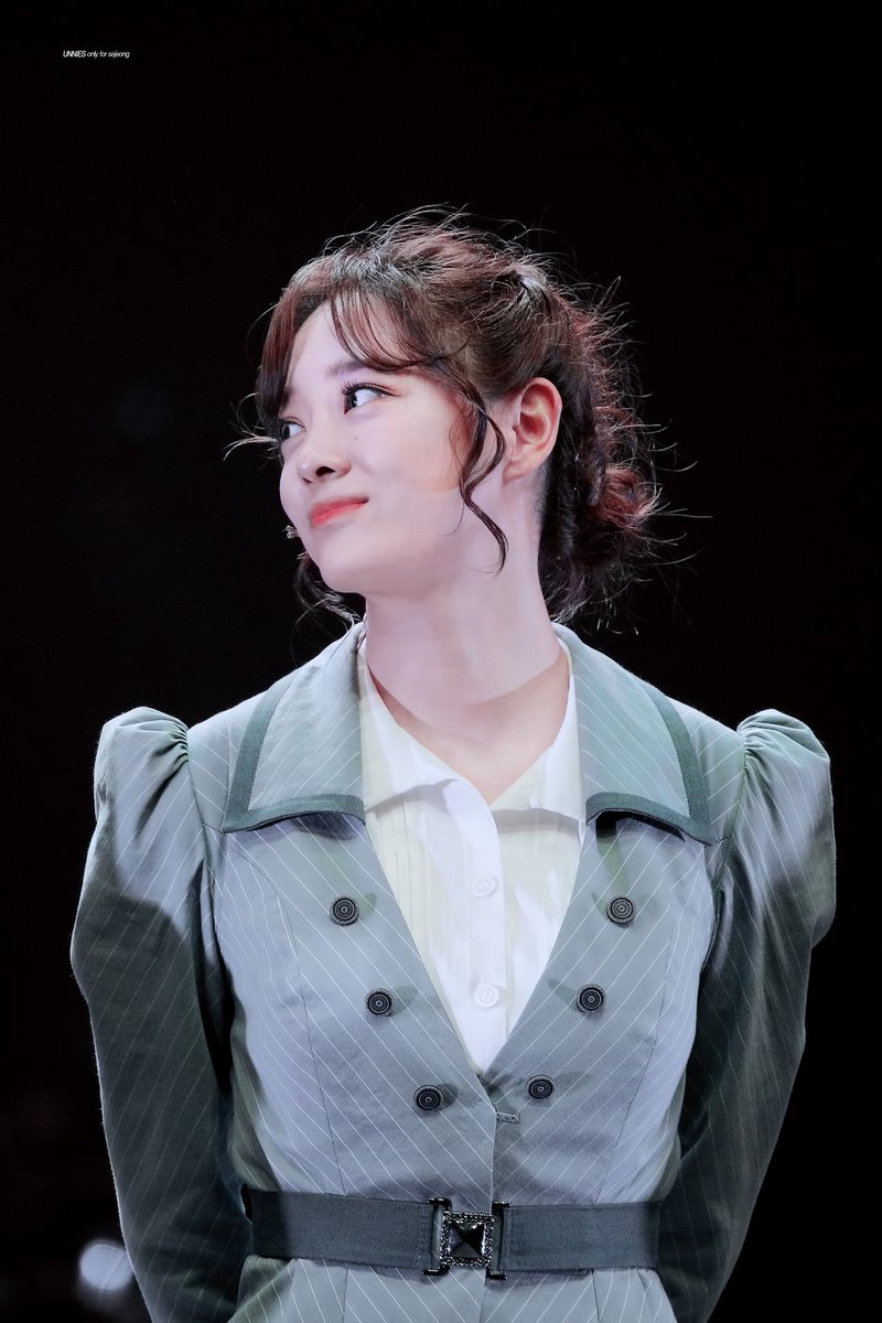 210824 레드북 무대인사
#세정 #김세정 #SEJEONG #레드북
#온세상이_세정이의_생일을_축하해
#HAPPYSEJEONGDAY