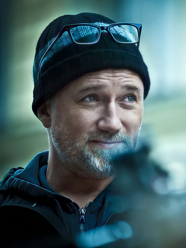 Happy Birthday David Fincher   Master In Making Thrillers Twists In His Movies Just Are 
Maind Blowing 