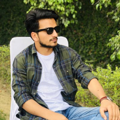 mR.jvd tweet media