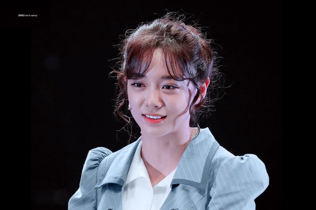 210824 레드북 무대인사
#세정 #김세정 #SEJEONG #레드북
#온세상이_세정이의_생일을_축하해
#HAPPYSEJEONGDAY