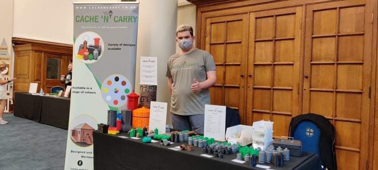 Cache_and_Carry's tweet image. Mega day today! Make sure to come and say hello!