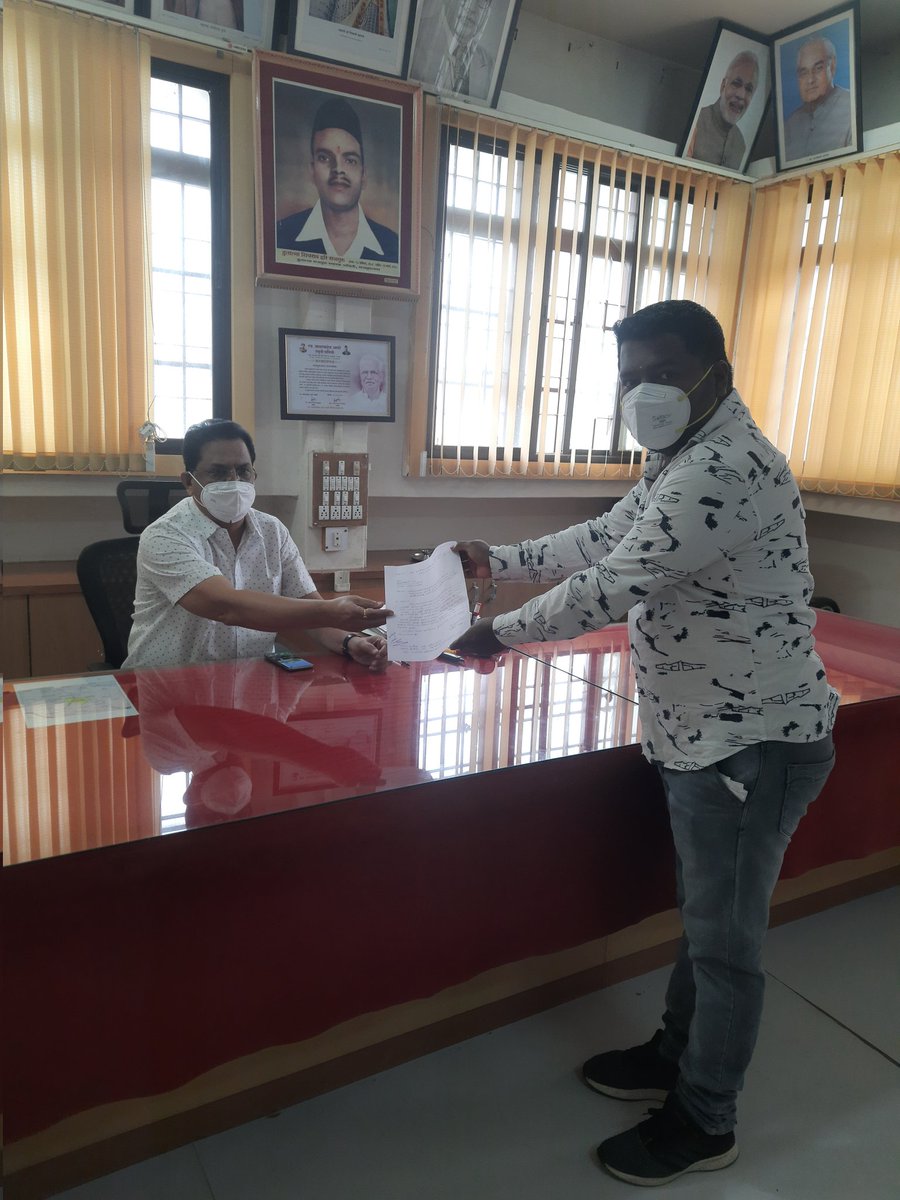 SwapnilMathe's tweet photo. @collectorpune1 @mieknathshinde @CMOMaharashtra @AjitPawarSpeaks @kolhe_amol @rajeshtope11 #झिका प्रतिबंधात्मक उपाययोजना शून्य गेंड्याच्या कातडी असलेले आमचे #राजगुरुनगर नगरपरिषद प्रशासन..धूर फवारणी मशीन द्या नगरपरिषद ला कोणीतरी...नुसता झोल..झोल 😑 https://t.co/Qvap2VyFBe