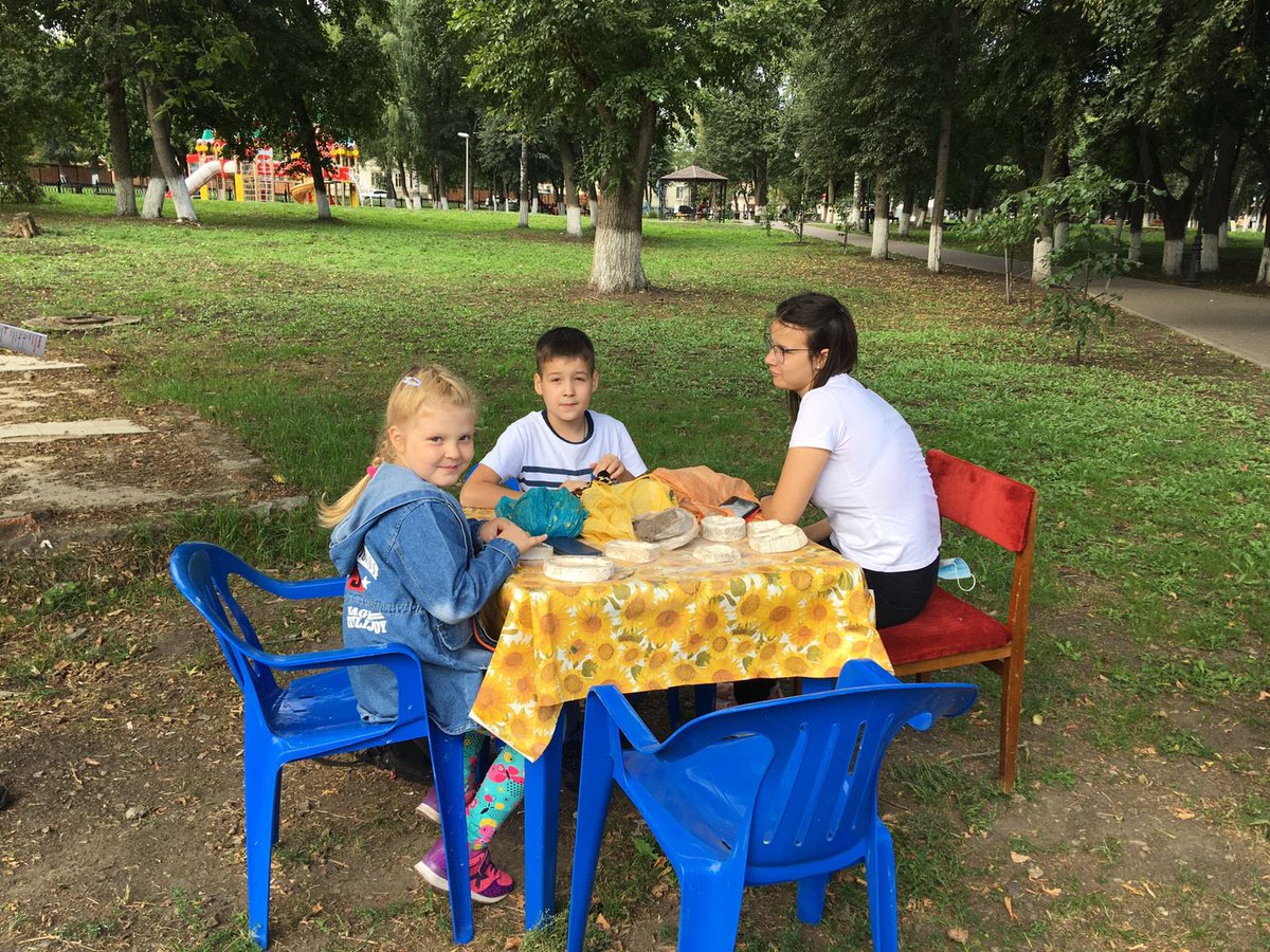 vladyatyt@bk.ru Tularegion71 День города Богородицка начался с поведения мастер-классов работниками Центра культуры и Ремесла, юные богородчане активно участвовали в создании авторских игрушек из глины