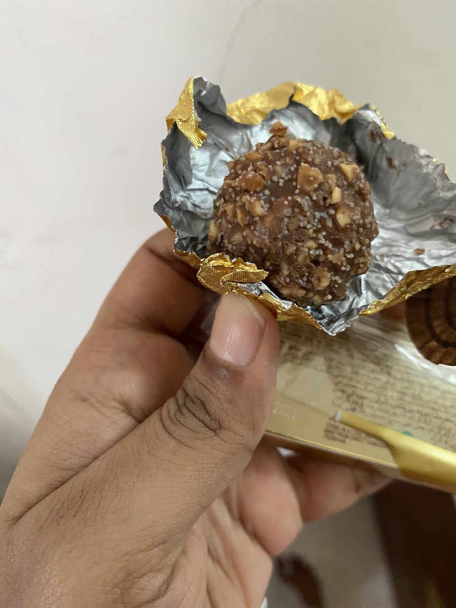 deeg2710's tweet photo. What colonies are these @FerreroRocherIN ??? 
You can also see the manufacture &amp; expiry dates in the second photo
#contamination #ferrero #bacterialcolonies https://t.co/oT7L6Iot2z