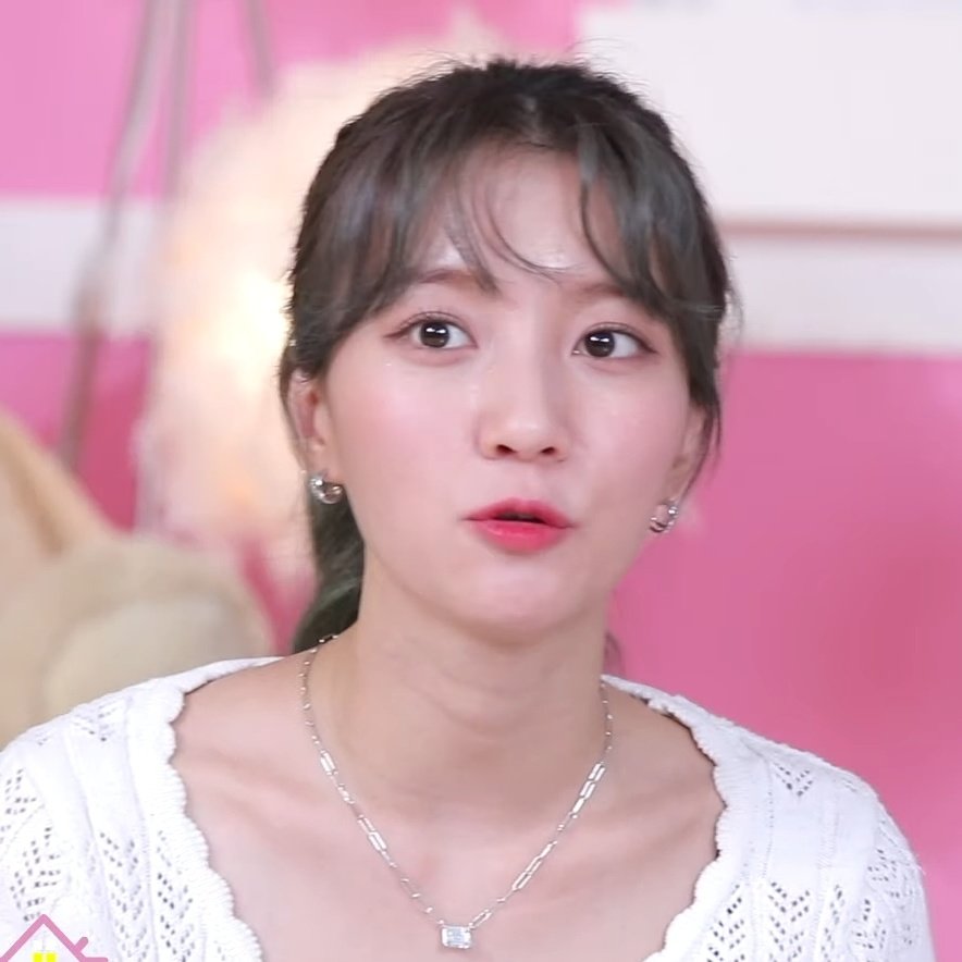 lqbaeybin's tweet photo. 🌼◞ #BINNIE ↺ 

          「  #비니 ・ #오마이걸  」 https://t.co/pnhDsYAMZf