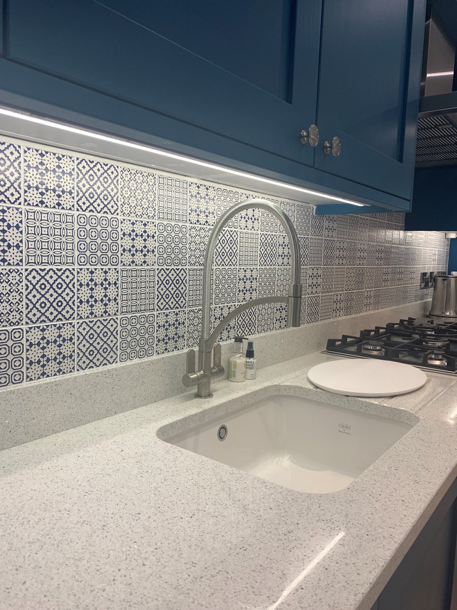 ibuild_wales's tweet photo. Take a look at this beautiful  Marine Blue - Little green painted Kitchen. Made and painted in our workshop with Stella Blanco Silestone worktops. https://t.co/1eOFexiDDx