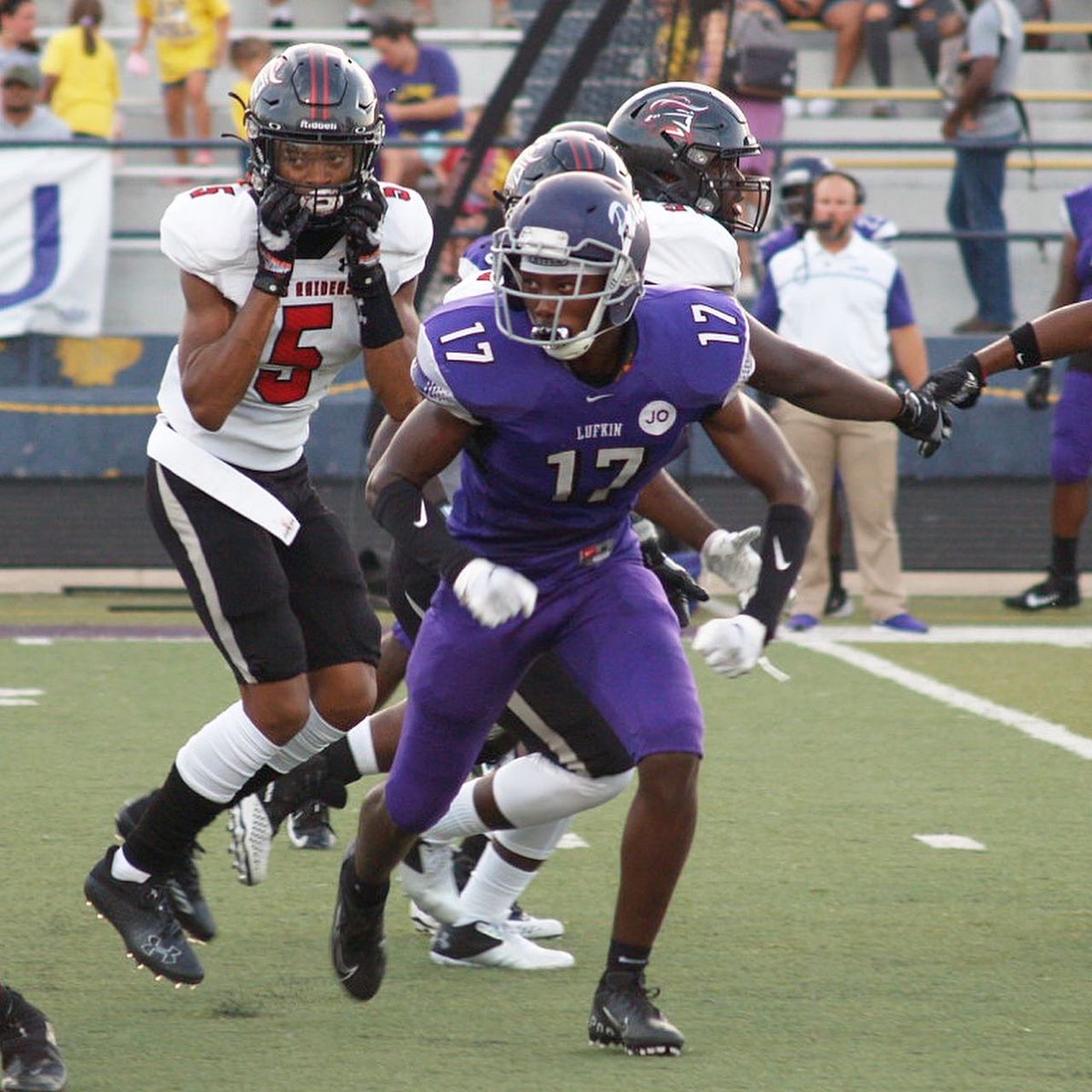 justinwells2424's tweet photo. One to Watch: ‘24 @Lufkinfootball DB Isaiah Menefee. 6’2, 180, plays downhill, brings hat, and has range in the secondary. #bEASTtexas https://t.co/JOvhisHlYh