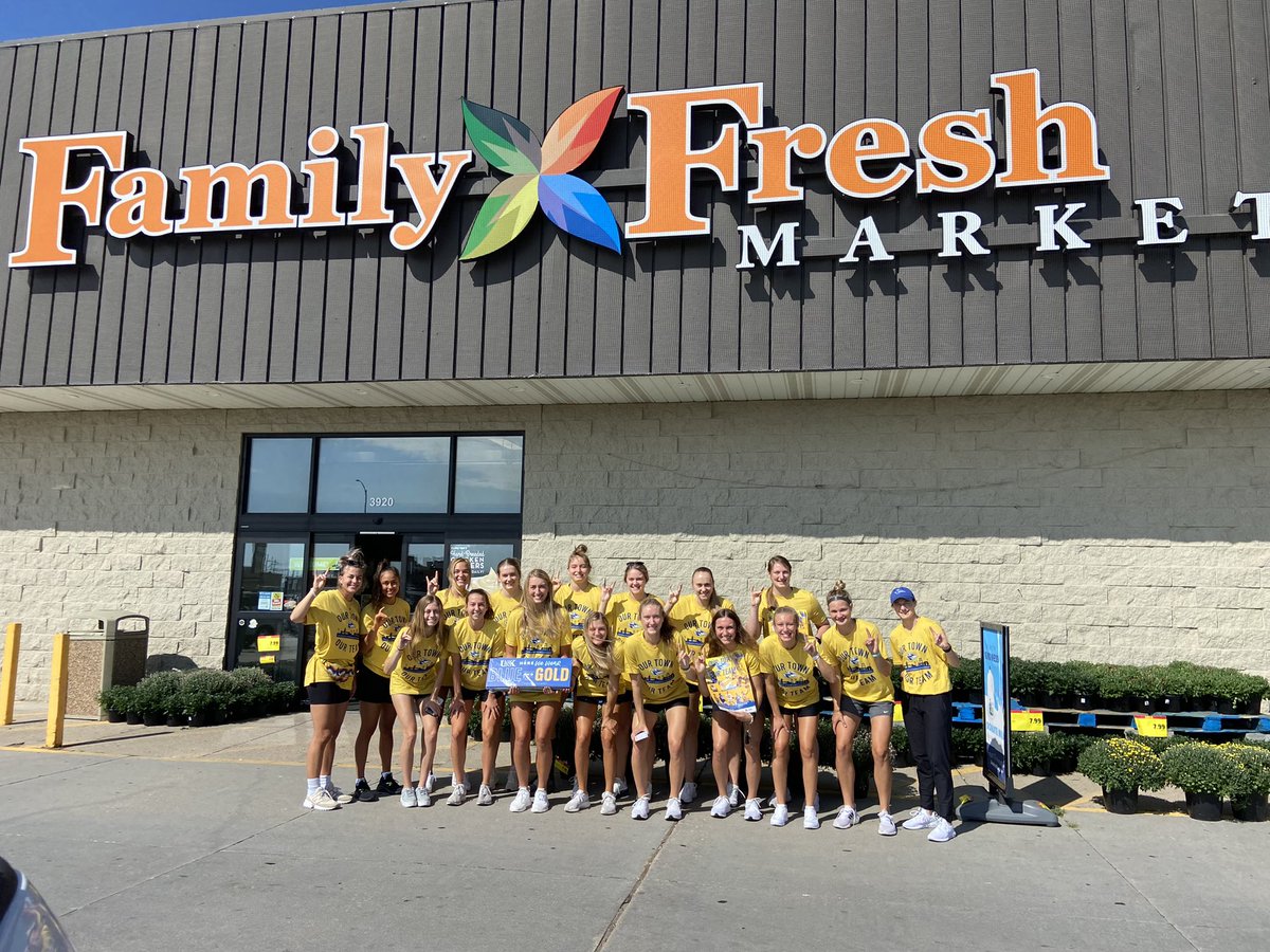 UNK_Athletics's tweet photo. Here Come the LOPERS is in Full Swing!
#herecomethelopers #loperadvantage #UNK #LopesUpHopesUp https://t.co/ioFVMWRFye