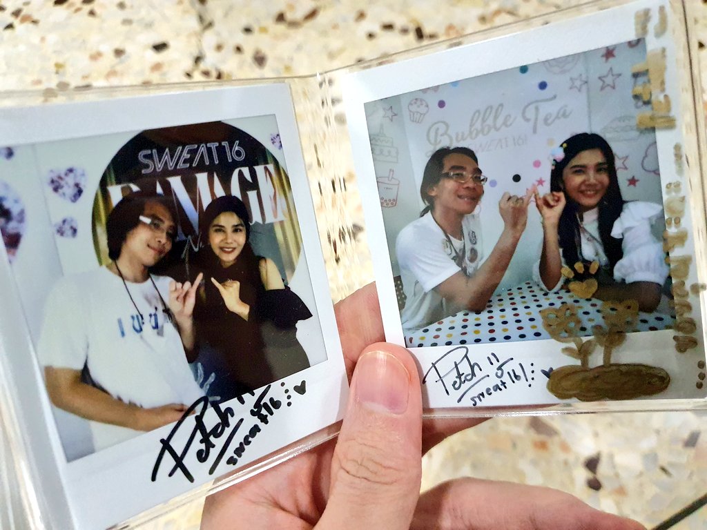 sirnoom's tweet image. ตลอดสองปีที่ได้เจอกัน มีเรื่องราวมากมาย
เป็นความสนุกอีกอย่างที่ได้คิดเรื่องราวทุกครั้งที่ไป #2shotwithpetch 
คุณพรรษาเป็นทั้งแรงผลักดัน เป็นแรงบันดาลใจในหลายๆเรื่อง จากนี้ไม่ว่าจะเป็นยังไง เรายังเป็น BFF เหมือนเดิมเสมอนะ
ดีใจที่ได้รู้จักกันนะ
#petchsweat16
#petchpansa