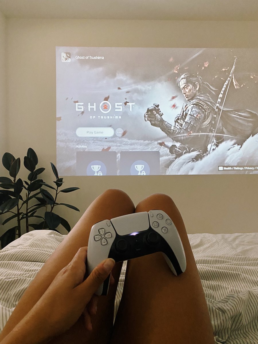 ElleOsiliWood's tweet image. Made the entirely essential purchase of a projector to replay Ghost of Tsushima and the Director's Cut content. I could not be more excited for 100" of fox-petting goodness.