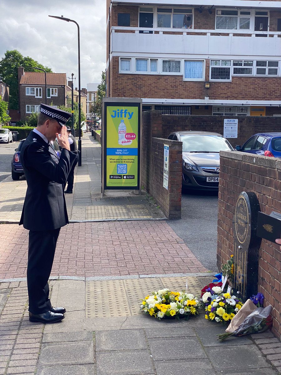 Hackney Police tweet media
