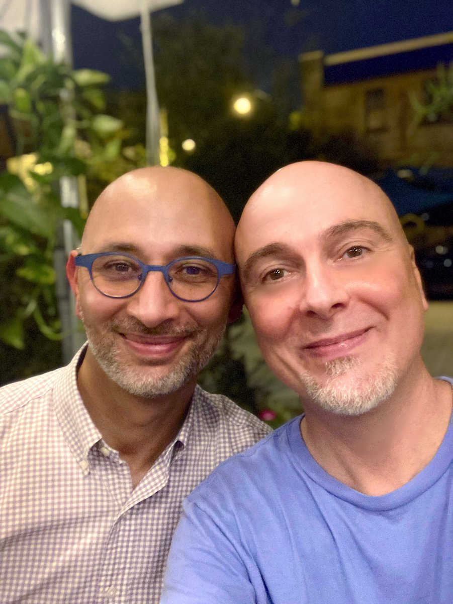 RickHammerly's tweet photo. “Good friends are like stars. You don't always see them, but you know they're always there.”
And last night, after an 8-month hiatus, those stars were brightly aligned at Primrose!
#neighborsandfriends ❤️ #fridaynightvibes #brooklandlife https://t.co/mnMVTVn6Z3