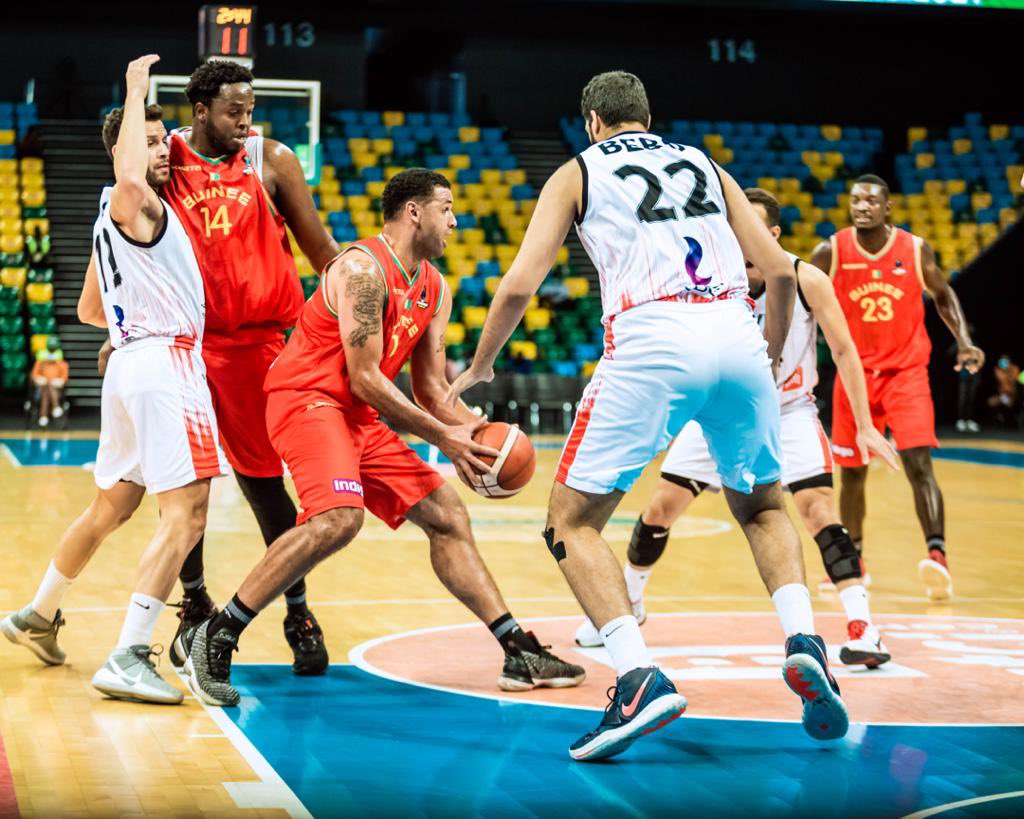 Urgent 🚨
Le Syli national Basket décroche son ticket pour les 8 eme de finale de l’afro Basket 2021 à Kigali en battant l’Egypte.
Après près de 36 ans d’absence sur la scène africaine le syli est de retour 🇬🇳✌🏾💪🏽❤️
#FiertéNationale
#SyliBasket
#GuinéeGames
#Kigali2021