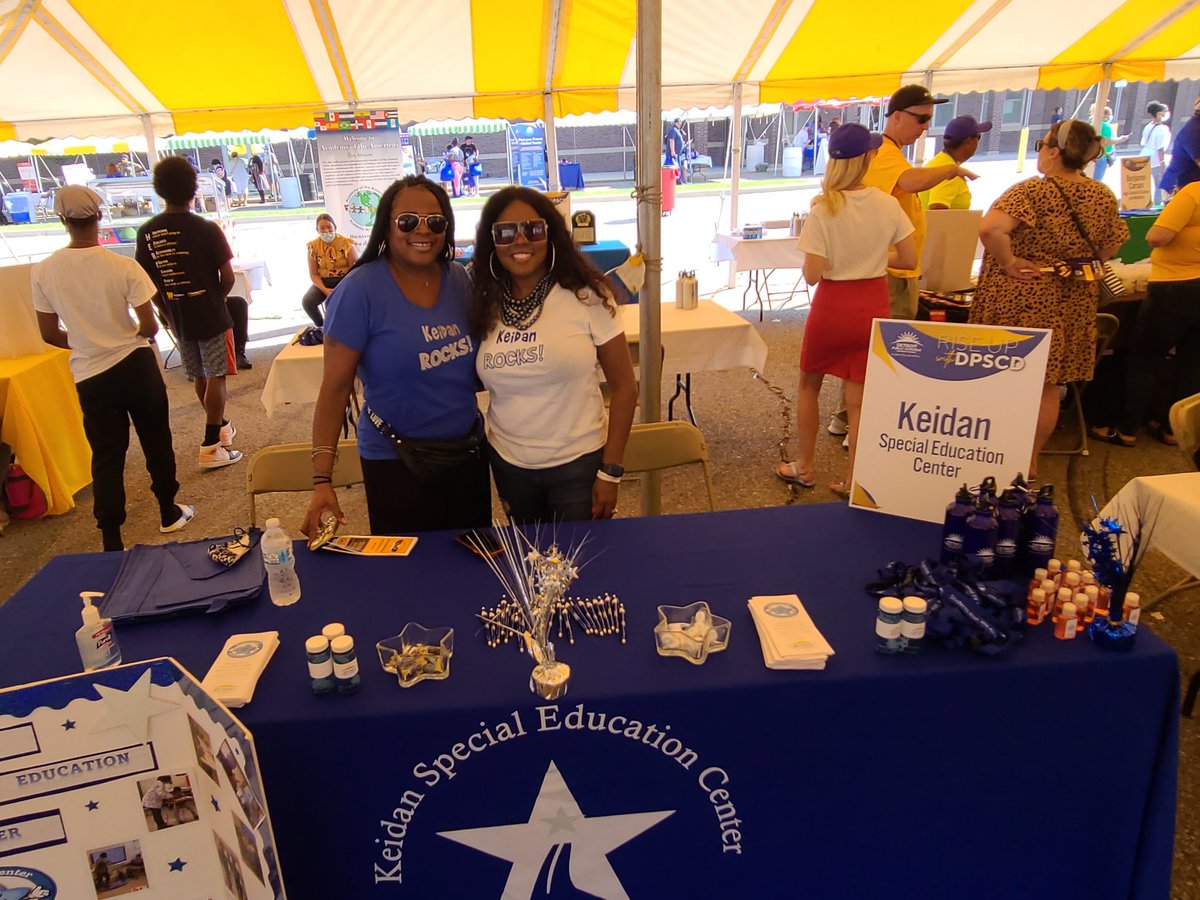 Detroit Public Schools Community District Back to School Expo 2021. Stkp by there's still time. We're here til 3pm #dpscd