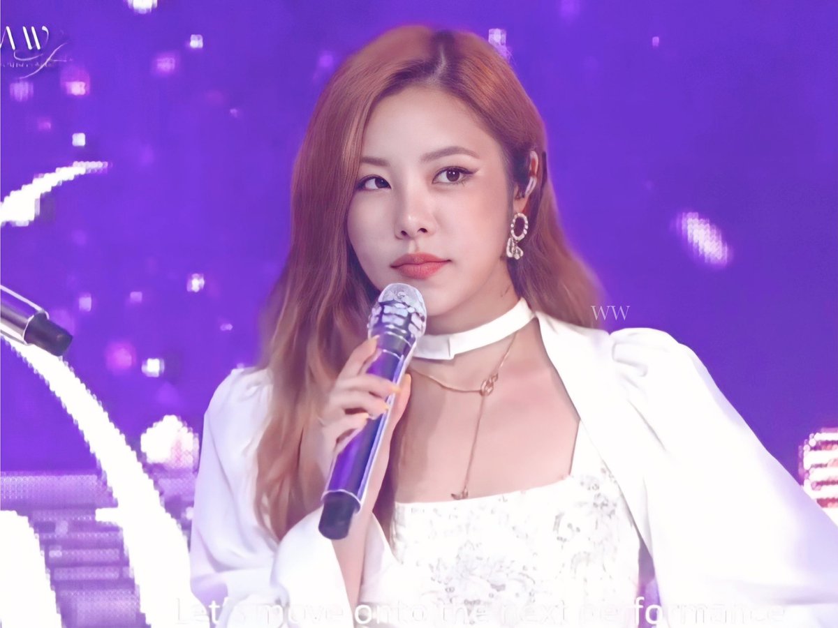 winkingwheein's tweet photo. i mean look at her 🥺😍

#WHEEIN #휘인 #MAMAMOO #마마무 https://t.co/634as8PgPj