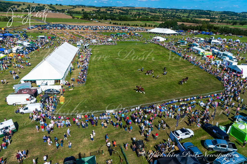 YPinPictures's tweet photo. The #WensleydaleShow in the heart of #Wensleydale #Yorkshire #godsowncountry #YorkshireDales full report and #images see online @yorkshirepost and in print on Monday @sophmccandlish @MarisaCashill @mikegauntdesign @IanDayPix @JayMitchinson  #farming #BringingAComunityTogether https://t.co/v2p01c5sVZ