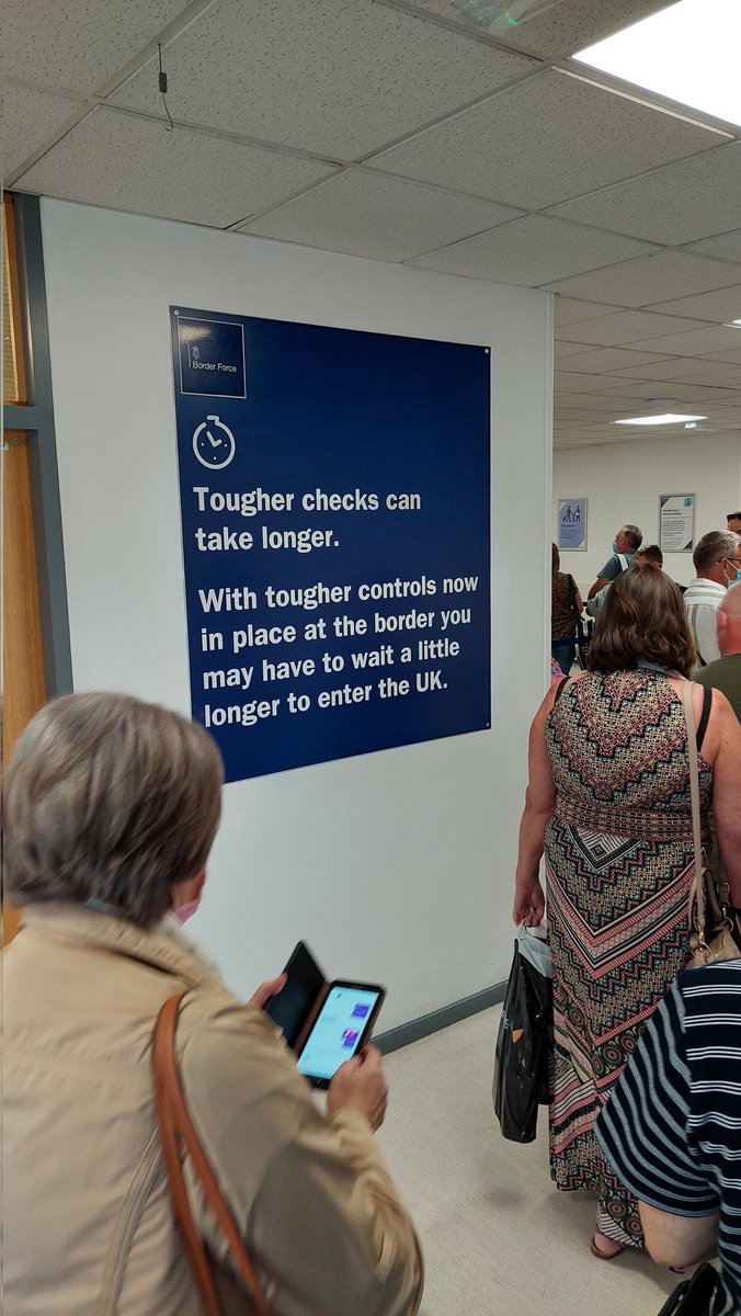 WillWorth's tweet image. Just arrived in UK to this. I am appalled. Every country I've visited opens with a variant of "welcome". Not the UK. The UK is tough, apparently.