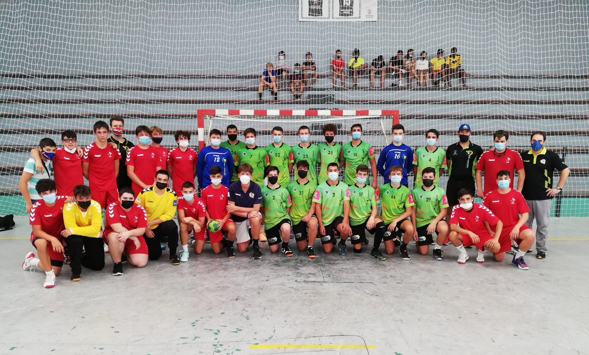 CBSantona's tweet photo. | EQUIPO BASE | En esta soleada mañana de sábado también hemos podido disfrutar de un partido amistoso en categoría juvenil con nuestros amigos del @CBMCamargo .
Agradecer al CB Camargo su disponibilidad y desearles mucha suerte para la temporada. https://t.co/D7qHcTKJfw